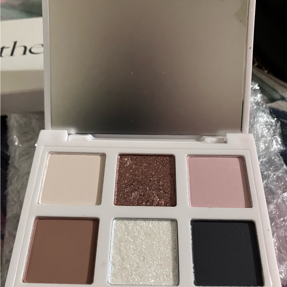 Lithe White Box - Picture 4 of 5